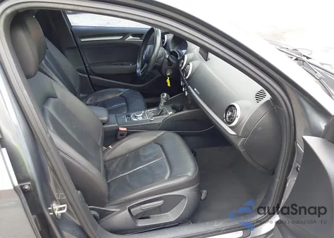 2018 Audi A3 2.0T Premium/2.0T Tech Premium z USA, uszkodzony, nr VIN WAUAUGFF4J1004798